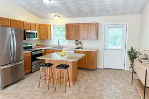 521 10th Ave, Woonsocket, RI 02895 - Photo 4