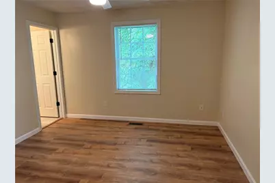 521 Tenth Avenue, Woonsocket, RI 02895 - Photo 10