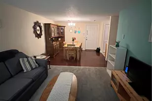 89 Heritage Dr, Northbridge, MA 01534 - Photo 2