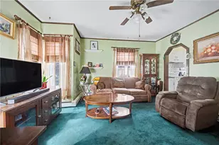 66 Cottage St, Woonsocket, RI 02895 - Photo 4