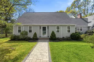 219 W Reach Dr, Jamestown, RI 02835 - Photo 2