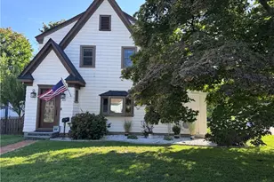 102 Hillard Ave, Warwick, RI 02886 - Photo 2