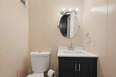 85 Hughes Avenue, Pawtucket, RI 02861 - Photo 8
