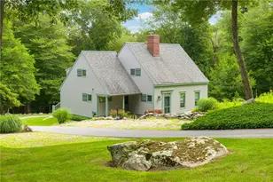 184 Field Stone Ln, Tiverton, RI 02878 - Photo 8