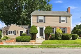 77 Ausdale Rd, Cranston, RI 02910 - Photo 1