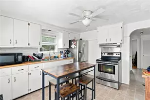 71 Ash Ave, Cranston, RI 02910 - Photo 8