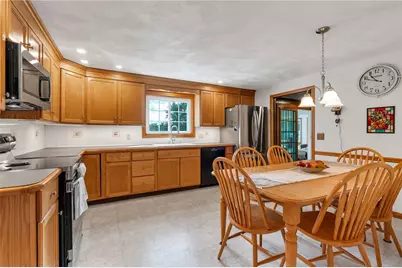 43 Countryside Drive, Cumberland, RI 02864 - Photo 8