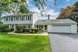 43 Countryside Dr, Cumberland, RI 02864 - Photo 2