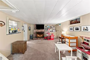 95 Thomas Leighton Blvd, Cumberland, RI 02864 - Photo 10