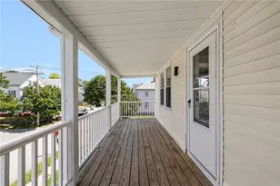 92 Chestnut Ave, Cranston, RI 02910 - Photo 4