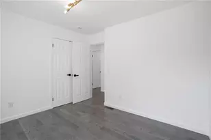 18 Pleasant View Ave, Johnston, RI 02919 - Photo 22