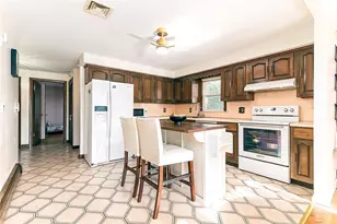 105 Walnut St, Johnston, RI 02919 - Photo 12
