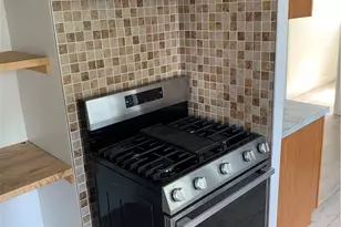 32 Sisson St, Pawtucket, RI 02860 - Photo 14