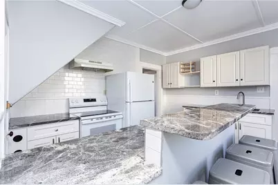11 Newport Avenue #2, Newport, RI 02840 - Photo 18