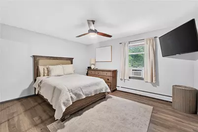 765 Putnam Pike, Glocester, RI 02814 - Photo 18