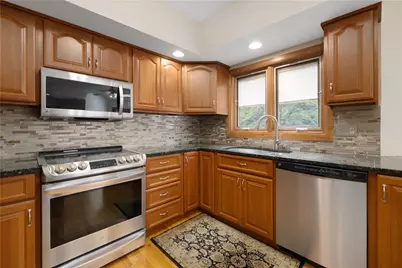 4496 Post Road #5, Warwick, RI 02818 - Photo 4
