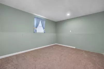 16 Dresden Street, Cranston, RI 02910 - Photo 16