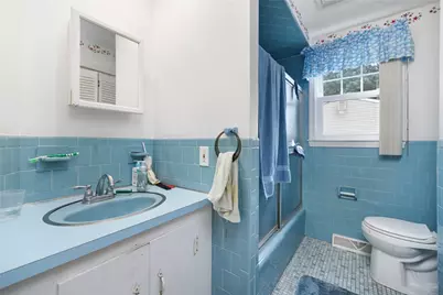 16 Dresden Street, Cranston, RI 02910 - Photo 12