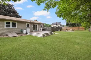 120 Tampa St, West Warwick, RI 02893 - Photo 34
