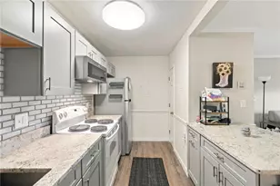 200 Manville Hill Rd, Cumberland, RI 02864 - Photo 8