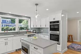 8 Pine Cone Dr, Barrington, RI 02806 - Photo 10