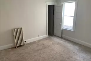 32 Sisson St, Pawtucket, RI 02860 - Photo 18