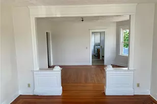 32 Sisson St, Pawtucket, RI 02860 - Photo 10