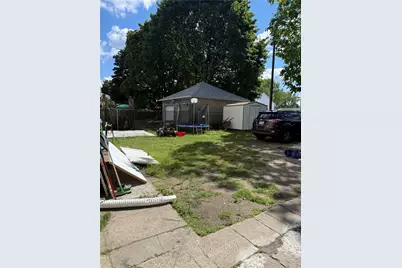 35 Hunts Avenue, Pawtucket, RI 02861 - Photo 12