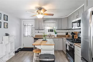 250 Benefit St, Pawtucket, RI 02861 - Photo 4