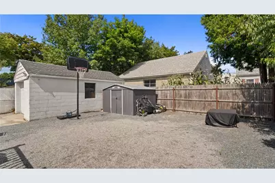 250 Benefit Street, Pawtucket, RI 02861 - Photo 32
