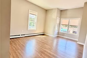 664 Plainfield St, Providence, RI 02909 - Photo 12