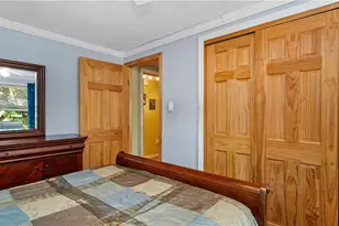 132 Davis Ave, Cranston, RI 02910 - Photo 10