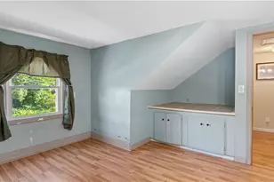 132 Davis Ave, Cranston, RI 02910 - Photo 26