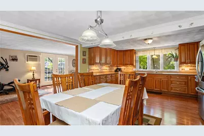 132 Davis Avenue, Cranston, RI 02910 - Photo 14