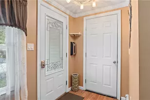 132 Davis Ave, Cranston, RI 02910 - Photo 22