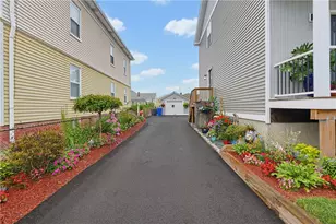 96 Carter Ave, Pawtucket, RI 02861 - Photo 38