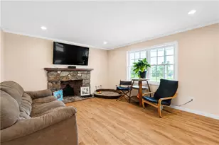 91 Wintechog Hill Rd, No Stonington, CT 06359 - Photo 30