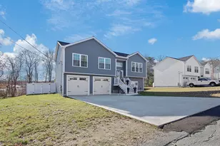 162 Bertenshaw Rd, Woonsocket, RI 02895 - Photo 4