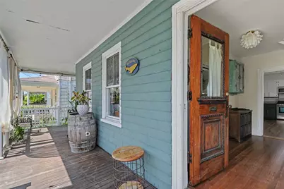24 Russell Avenue, Newport, RI 02840 - Photo 8
