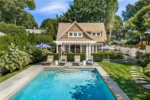 100 Longfellow Rd, Jamestown, RI 02835 - Photo 12