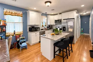 25 Rutland St, Providence, RI 02907 - Photo 12
