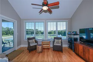 171 Ferry Landing Cir, Portsmouth, RI 02871 - Photo 12