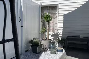 170 Leah St, Providence, RI 02908 - Photo 20