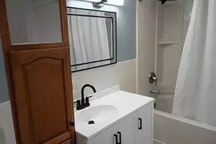 35 Spicer St, Providence, RI 02905 - Photo 6