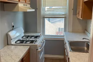 40 Laban St, Providence, RI 02909 - Photo 4