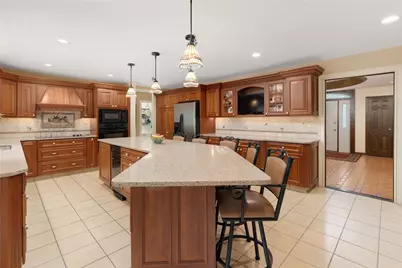 2 Lancers Lane, Lincoln, RI 02865 - Photo 8