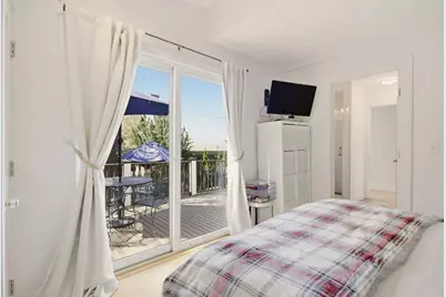 5 Division Street, Newport, RI 02840 - Photo 12