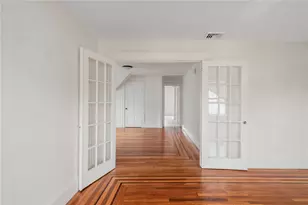 26 Hudson St, Providence, RI 02909 - Photo 8