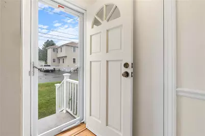 8 Wheeler Avenue, Bristol, RI 02809 - Photo 2