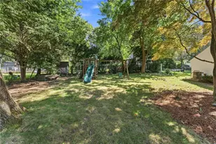 33 Old Oak Dr, Warwick, RI 02886 - Photo 6